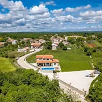 Matea Вилла Marcana