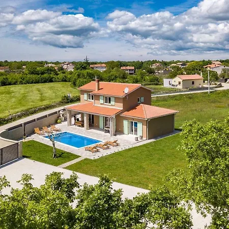 Matea Villa