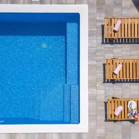 Matea Βίλα Marčana