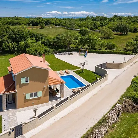 Matea Villa